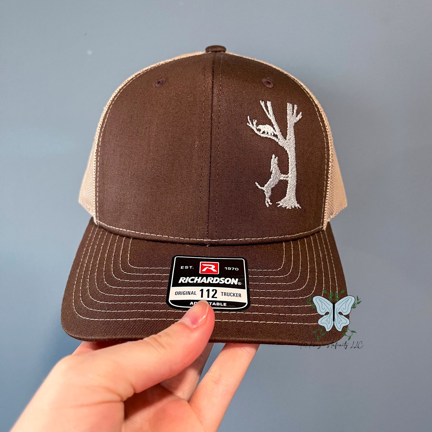 Dog Treeing Raccoon / Hunting Dog / Raccoon Dog, Richardson 112 Cap/Hat