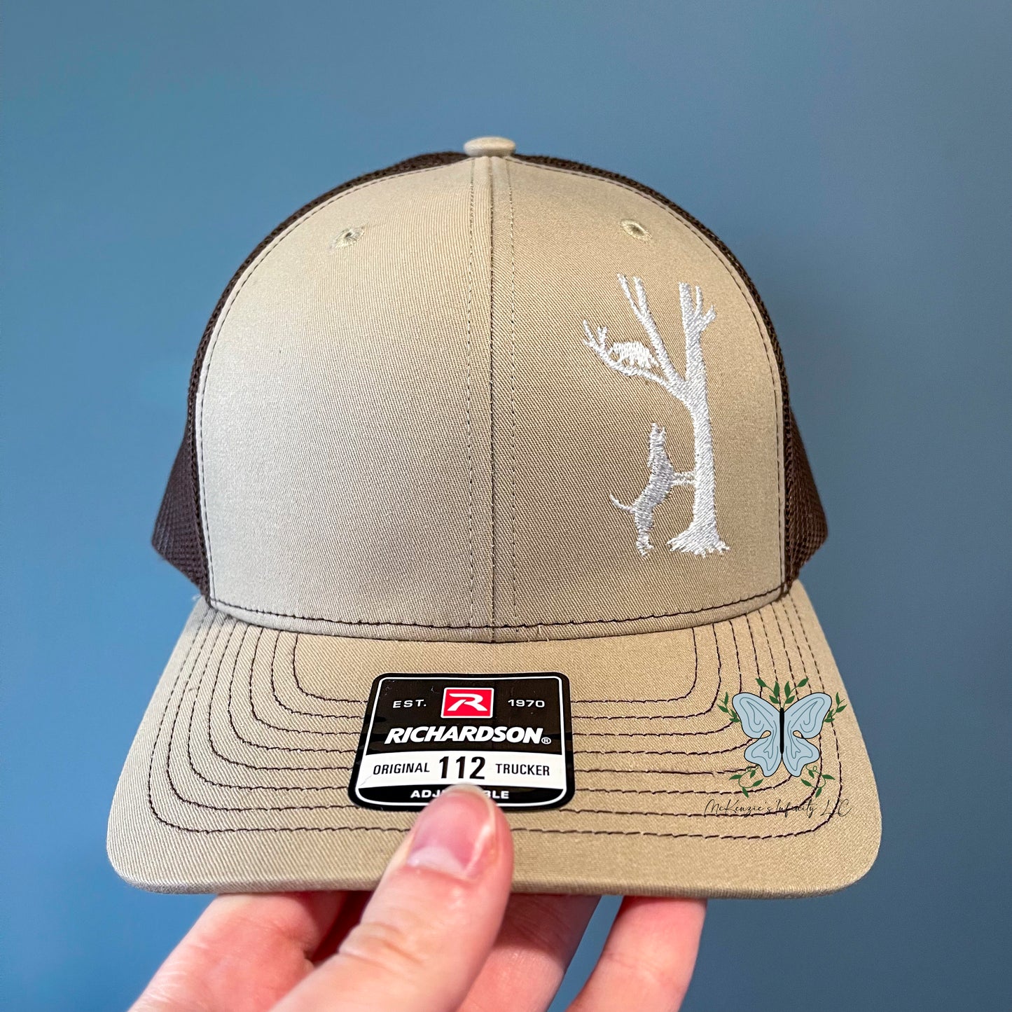 Dog Treeing Raccoon / Hunting Dog / Raccoon Dog, Khaki Richardson 112 Cap/Hat