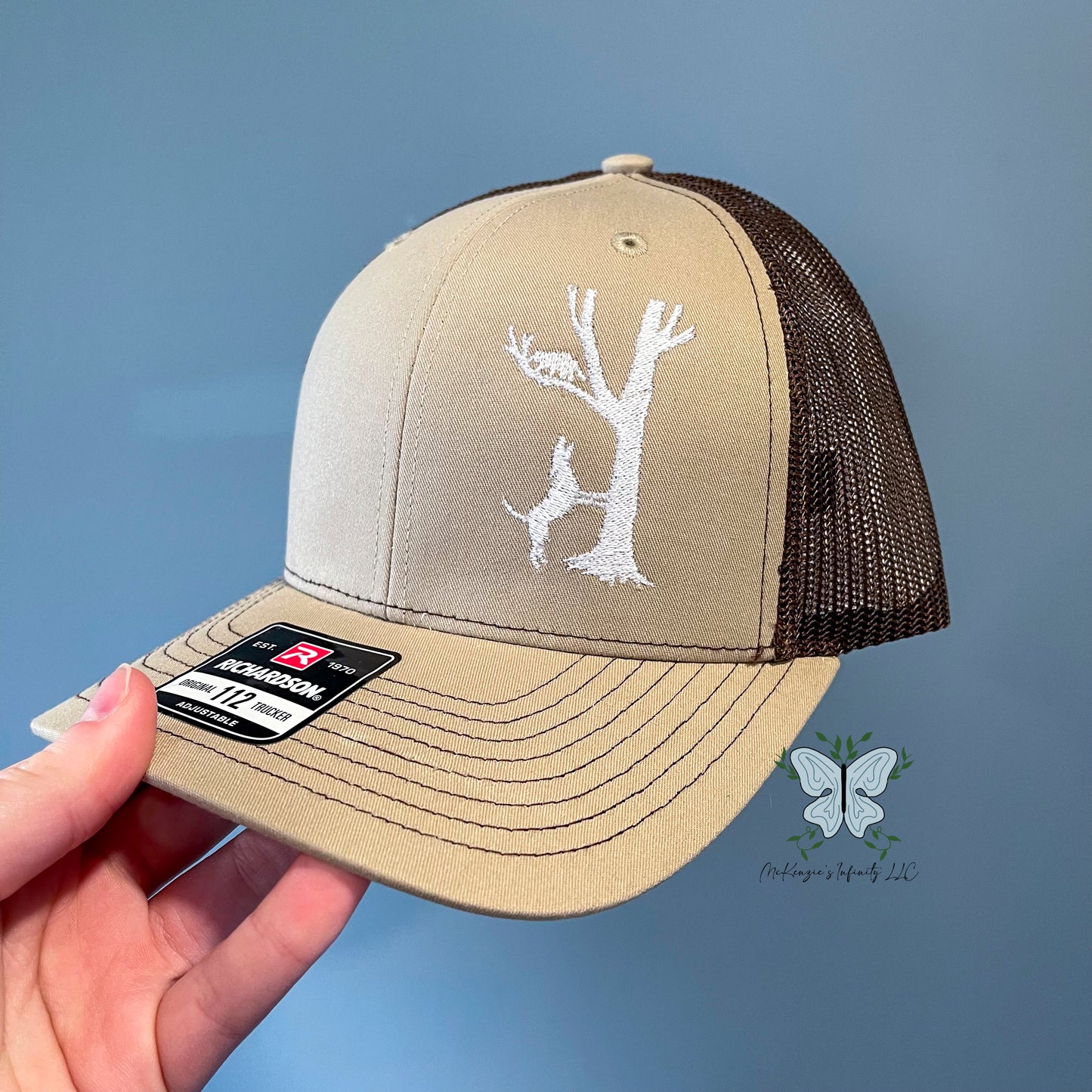 Dog Treeing Raccoon / Hunting Dog / Raccoon Dog, Khaki Richardson 112 Cap/Hat