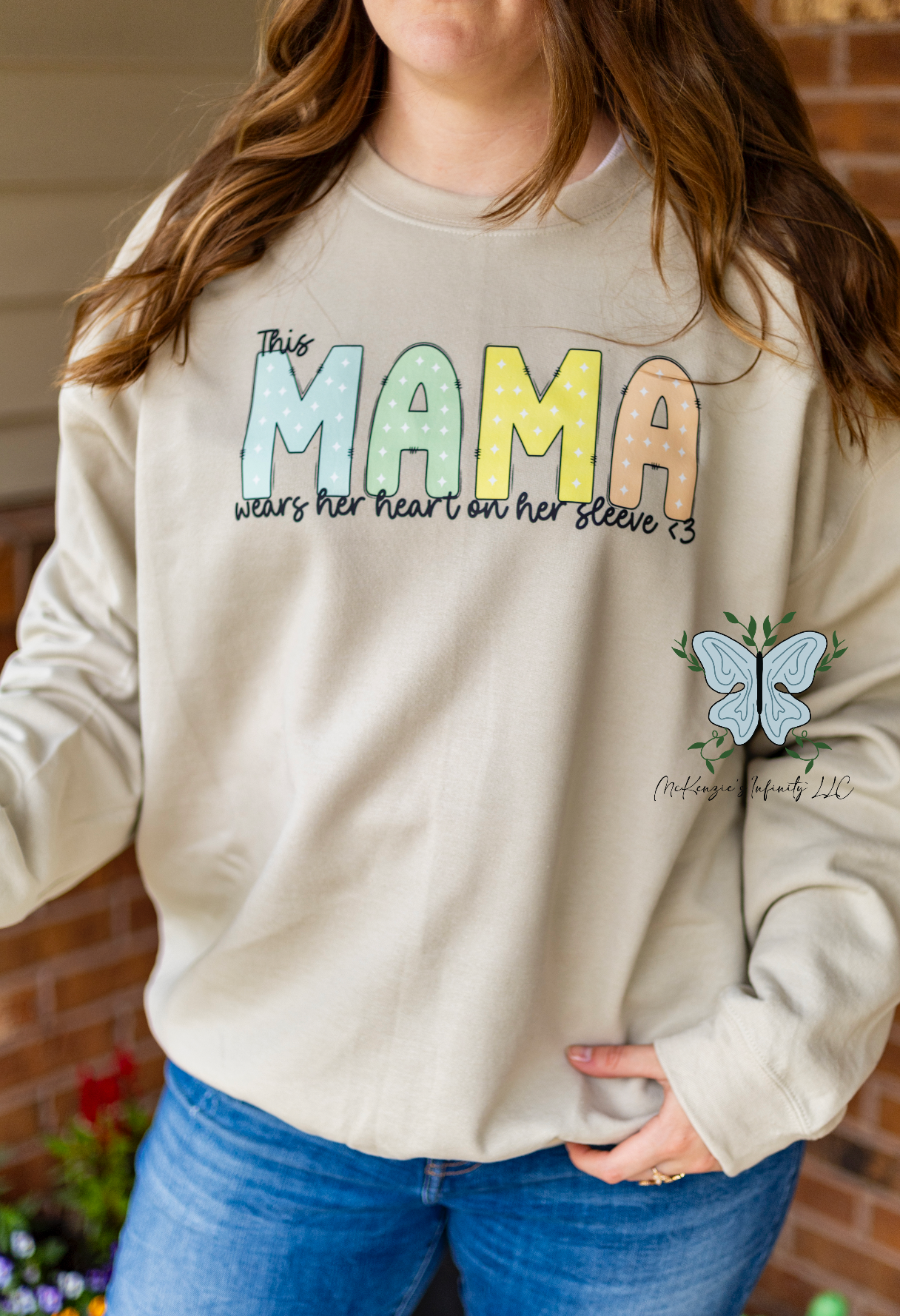 This Mama Wears Her Heart On Her Sleeve - Personalized Sleeve Crewneck Sweatshirt