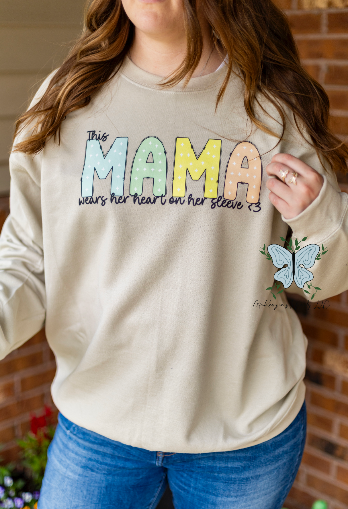 This Mama Wears Her Heart On Her Sleeve - Personalized Sleeve Crewneck Sweatshirt